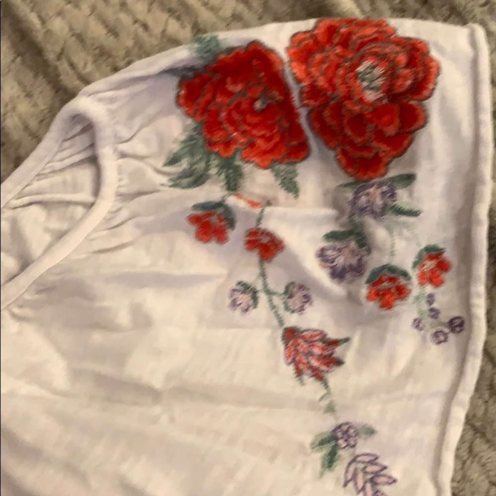 Cold Shoulder Top - Picture 4 of 5